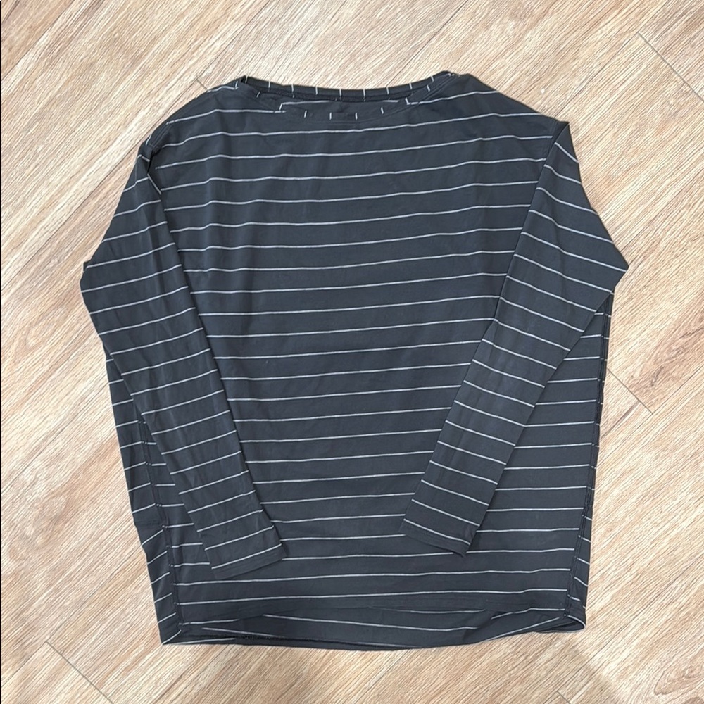 Lululemon striped dark gray top